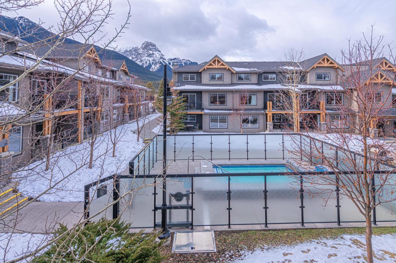 Copperstone Resort - Mountain View 2 Bedroom Condo Canmore Kültér fotó