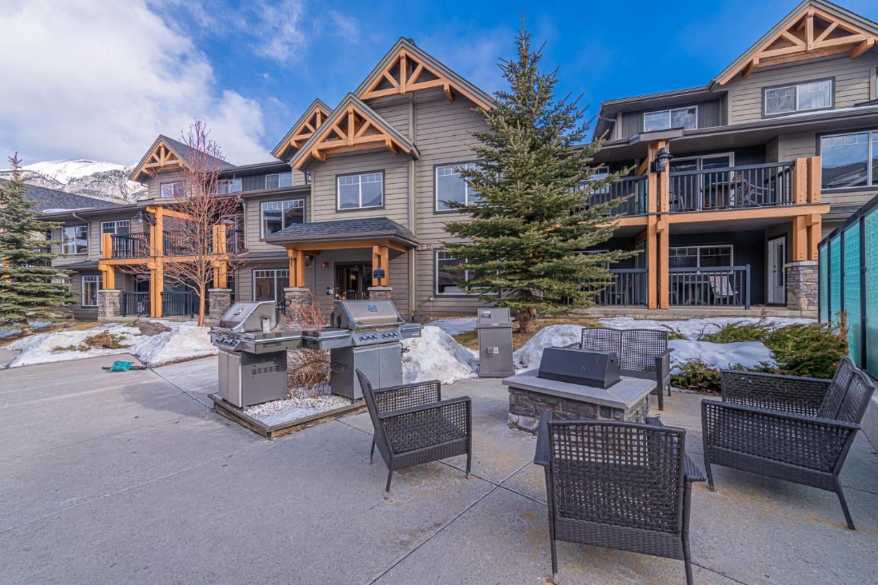 Copperstone Resort - Mountain View 2 Bedroom Condo Canmore Kültér fotó